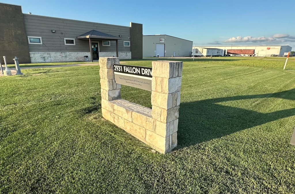 Fertilization Schedule for Bermuda vs. St. Augustine in North Texas