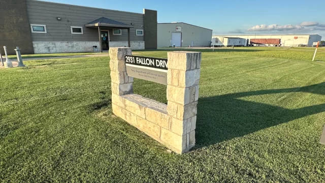 Fertilization Schedule for Bermuda vs. St. Augustine in North Texas